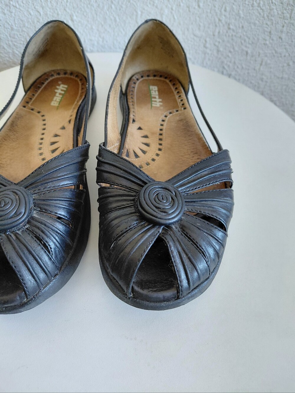Earth Spirit Blossom Black Leather Slip-On Flat Shoe - Picture 7 of 13
